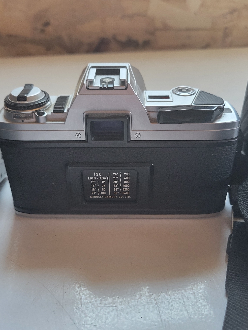 Minolta X-370 35mm Film Camera in Black and Silver with Extra Lenses(DW) - Picture 5 of 8